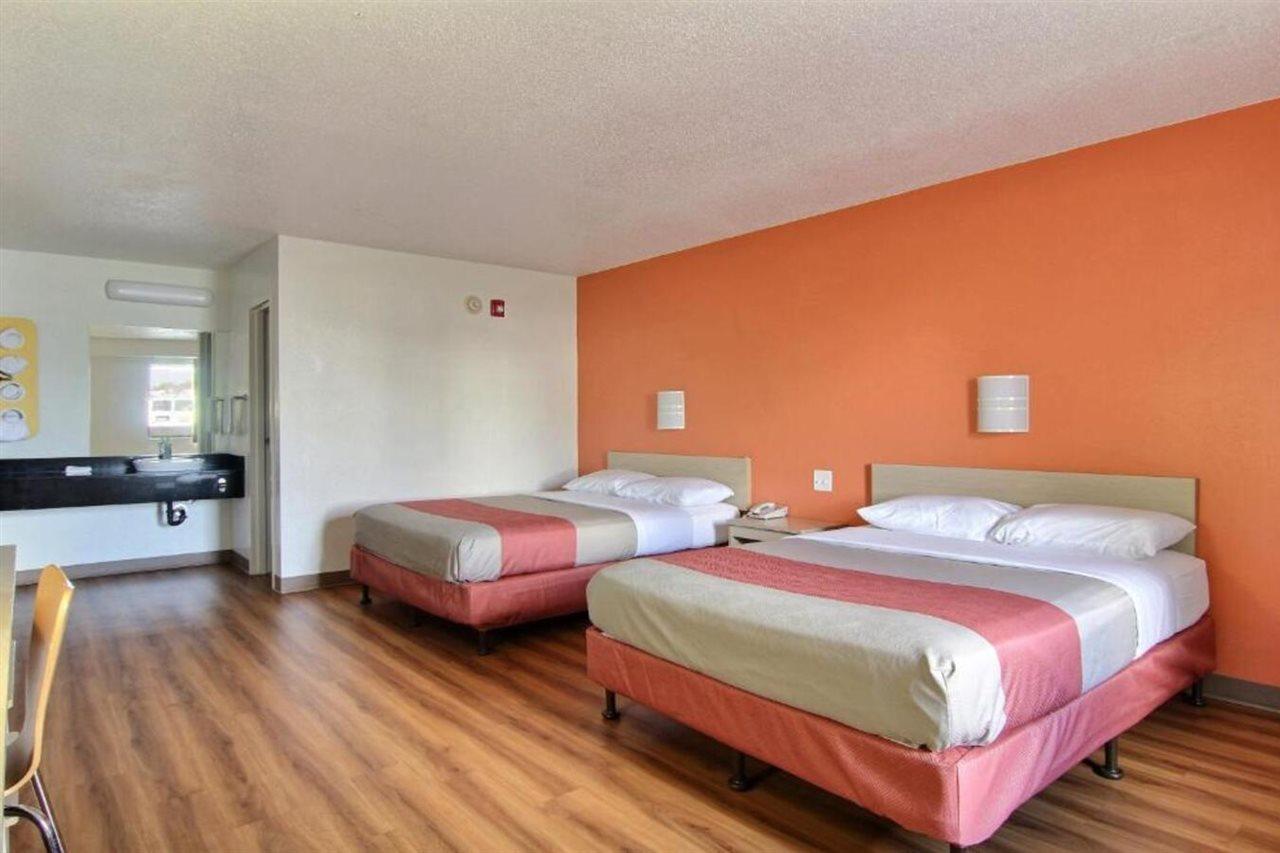 Motel 6-Middleburg Heights, Oh - Cleveland 외부 사진