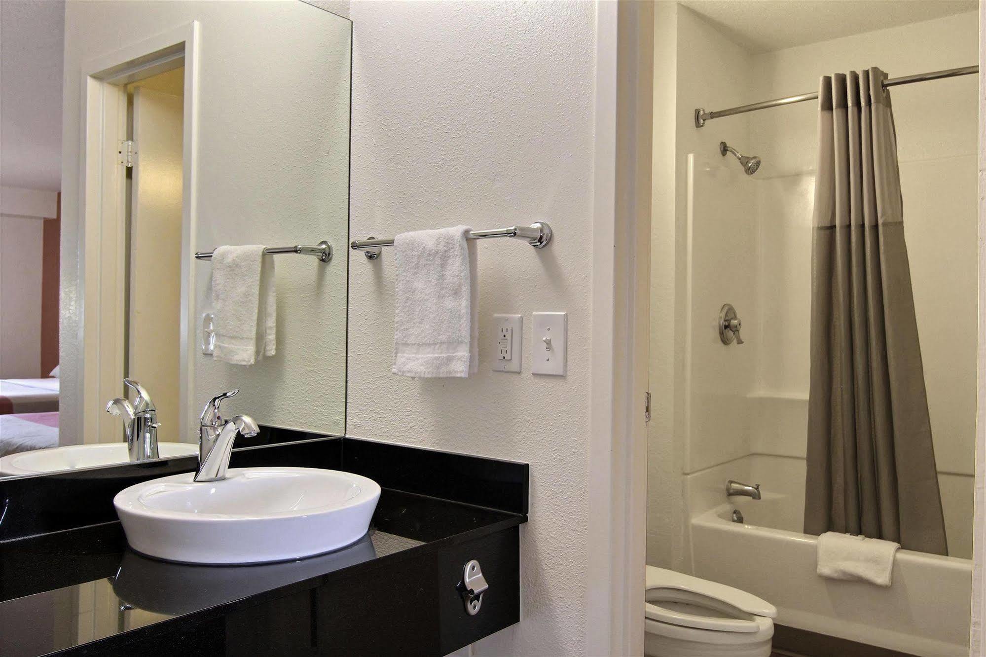 Motel 6-Middleburg Heights, Oh - Cleveland 외부 사진